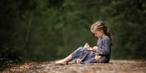 Kinderfotografie Wald Weg Küken | Fotograf bilderschlag Erfurt